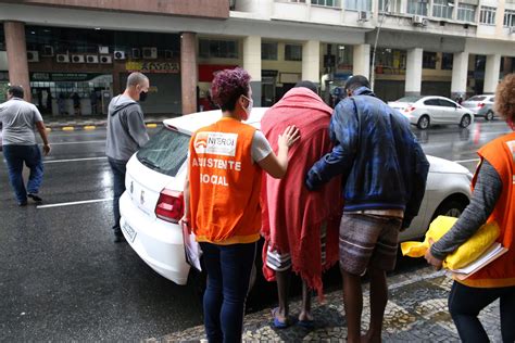 Niterói realiza operação de acolhimento emergencial à população de rua