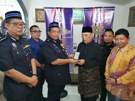 Musim Banjir Polis Bekerjasama Dengan Ngo Bantu Mangsa