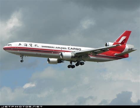 B 2177 McDonnell Douglas MD 11 F Shanghai Airlines Cargo Jannik