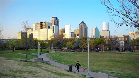 Uptown Vs Downtown Dallas 9 Things To Know Before Moving