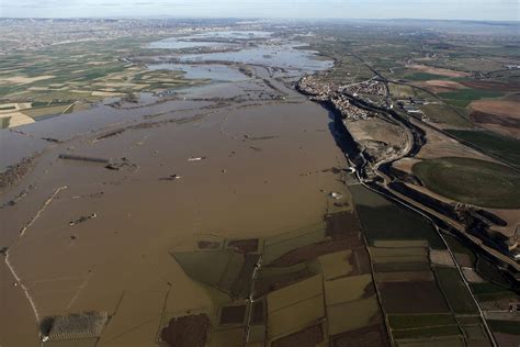 Las impresionantes fotos aéreas de la crecida del Ebro