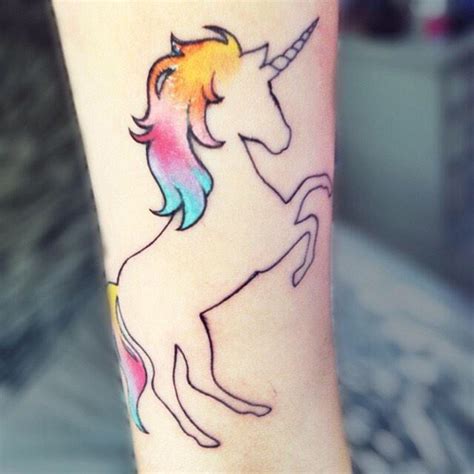 20 Tatuajes De Unicornio Que Vas A Querer Tener En Todo El Cuerpo