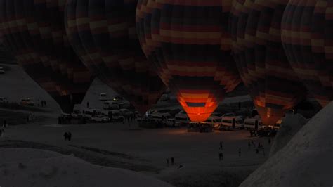 Preparations For Inflating Hot Air Balloons At Night Before Sunrise Stock Video At Vecteezy