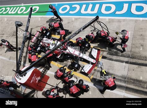 Antonio Giovinazzi Ita Alfa Romeo Racing C Makes A Pit Stop