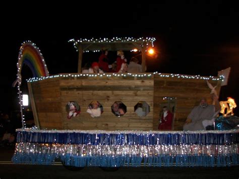 Unique and Unconventional Christmas Parade Float