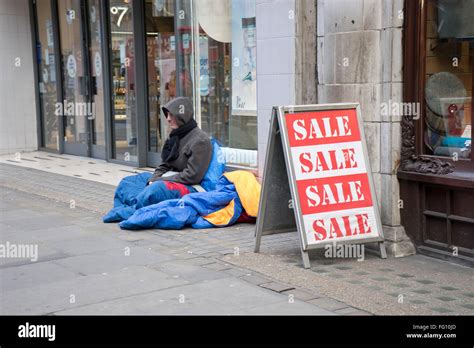 Homeless London Man Hi Res Stock Photography And Images Alamy