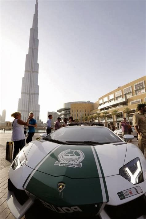 Los Autos De La Policia De Dubai Real Funeek Aqu Te Enterar S