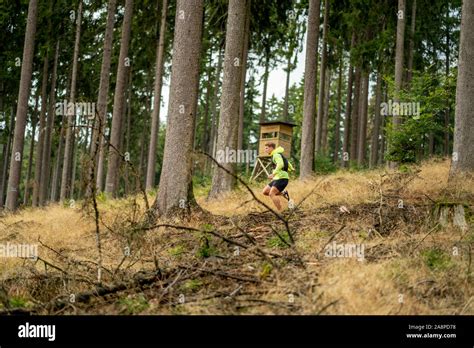 Cross Country Barefoot Hi Res Stock Photography And Images Alamy