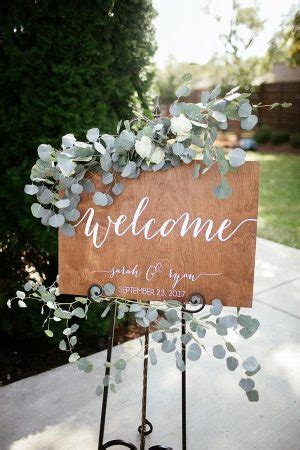 Top 20 Rustic And Wood Wedding Welcome Signs Roses Rings