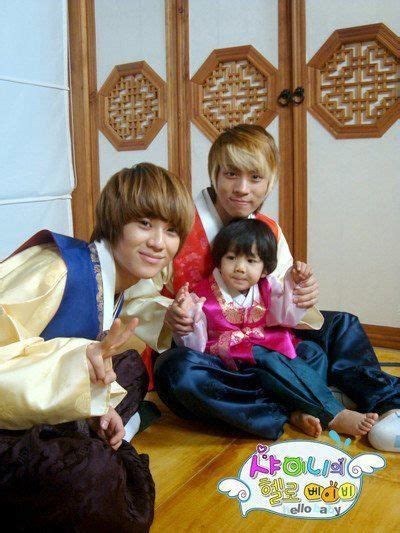 Taemin And Jonhyun And Yoogeun Shinee Shinee Shinee Hello Baby