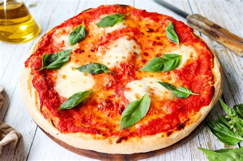 Pizza Margarita Casera La Clásica Receta Rápida Y Fácil Italiana