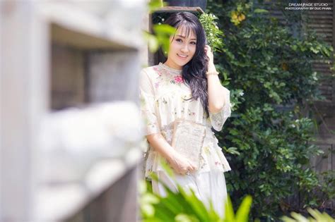 Đăng Thư cựu hot girl Sài thành năm trước nay đã là mẹ con sành điệu trẻ mãi không già