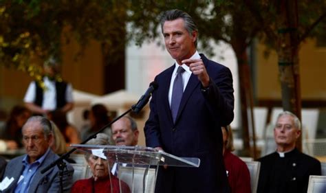 Gov. Newsom says he bagged Scotland trip to trick or treat with kids ...