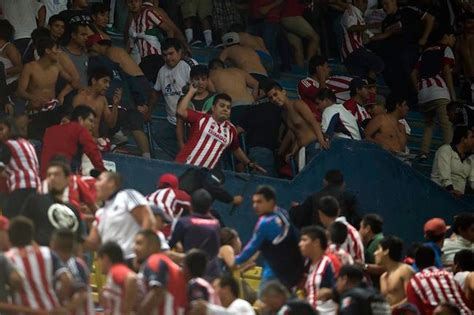 Consignan A 8 Por Violencia En Estadio Jalisco