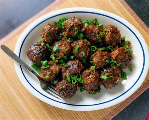 Veg Manchurian Recipe | Dry Mixed Vegetable Manchurian | VegeCravings