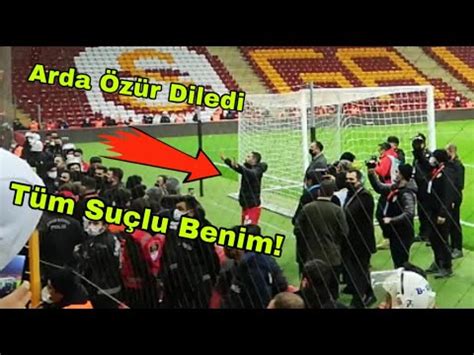 Taraftar tüm takımı hesap vermesi için tribüne çağırdı Galatasaray 0 1