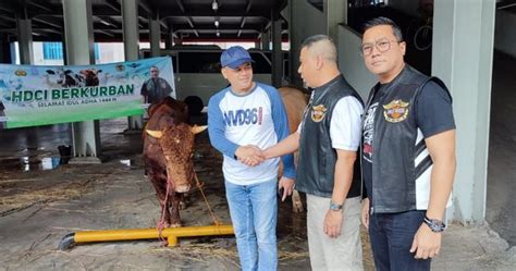 Rayakan Idul Adha Pp Hdci Serahkan Sapi Kurban Ke Korlantas Polri