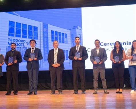 Nuevos Técnicos de Temuco reciben sus diplomas en Ceremonia de