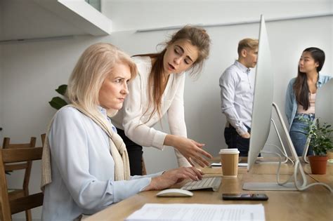 No A La Discriminación Por Edad FundaciÓn Mayores De Hoy