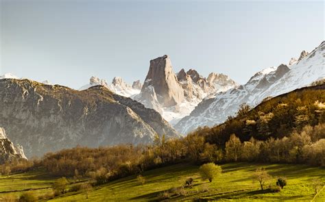 Earths Breathtaking Views: [OC] Spring views of Naranjo de Bulnes ...