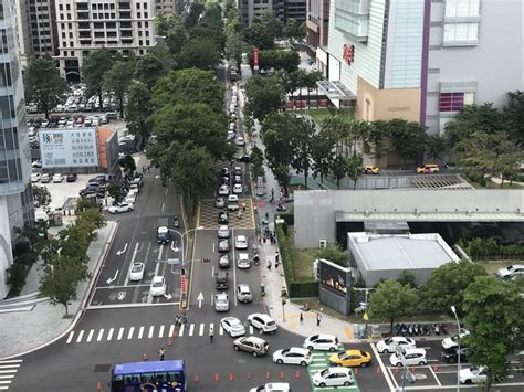 塞車夢魘！台中百貨周年慶開跑 中市府籲搭捷運逛百貨 旅遊 聯合新聞網