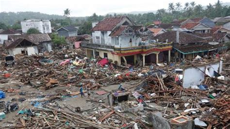 Indonesia Cifra En 268 Los Muertos Por El Terremoto Enfoque Noticias