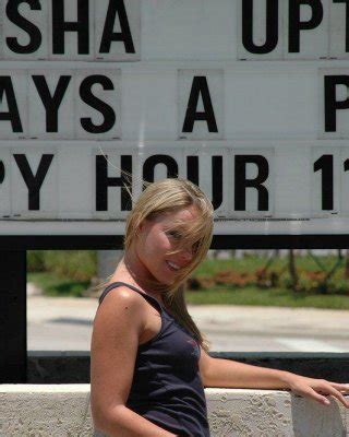 Pictures Of Trisha Uptown Getting Nude At A Diner Porn Pictures Xxx Photos Sex Images