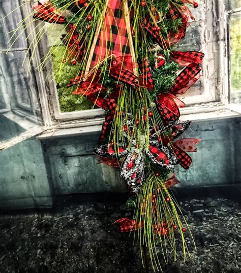 Christmas Wreath Red And Black Plaid Buffalo Plaid Swag Etsy