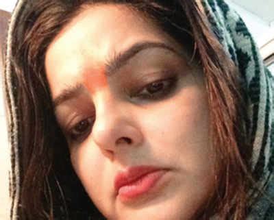 Mamta Kulkarni Caught In Drug Raid In Kenya Husband Arrested