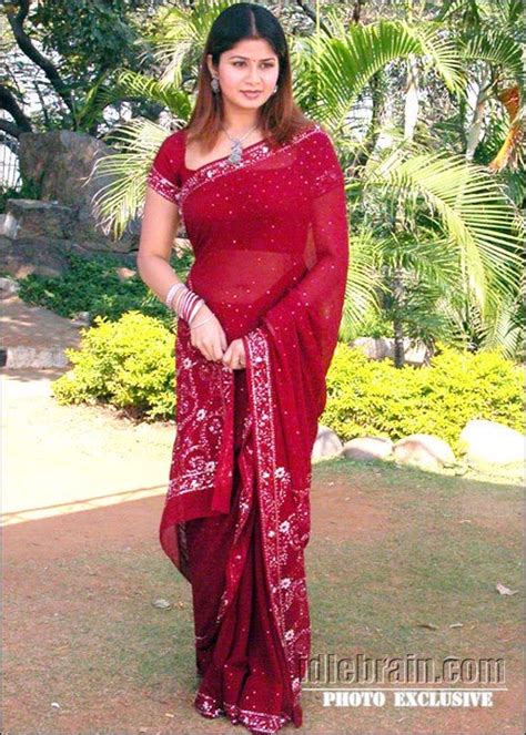 Cute Hot Actress Wallpapers Sangeetha Hot