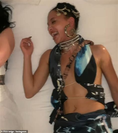 Taylor Alert Taylor Swift Fans Slam Fka Twigs For Clip That