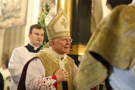 Z Oty Jubileusz Kap A Stwa Abp Marka J Draszewskiego W Katedrze Na