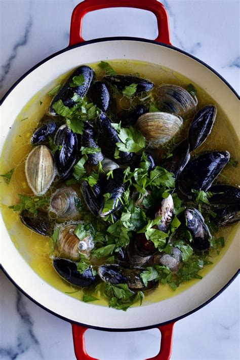 Steamed Mussels And Clams Recipe With Wine And Garlic Cucinabyelena