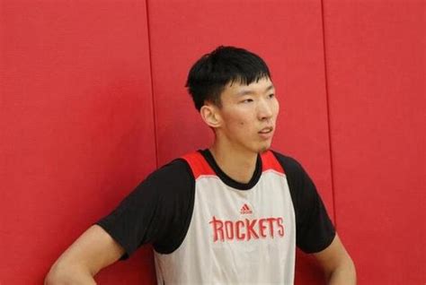 正式登錄nba，中國球員周琦獲火箭官宣，未來能夠走多遠？ 幫趣