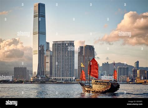 The Aqua Luna Junk Takes Tourist On A Cruise Around Victoria Harbour In