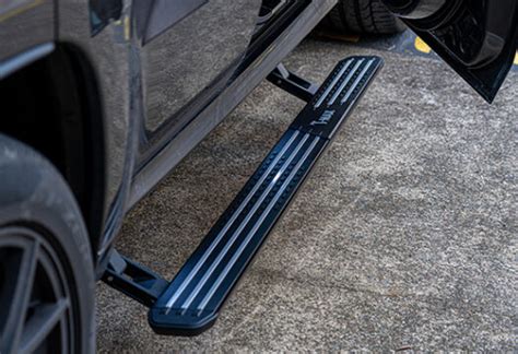 eBoard | Retractable Side Steps - Jeep Grand Cherokee WK2 (2010-Current) - Tyrant 4x4