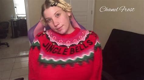 Bouncing My Huge Swollen Tits In My XXXMAS Sweater Chanel Frost Clips4sale