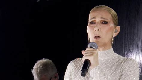 Céline Dion en Live à la Cérémonie d Ouverture des JO Paris 2024 Pas