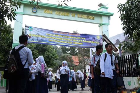 Contoh Pidato Persuasif Singkat Tentang Kebersihan Lingkungan Sekolah