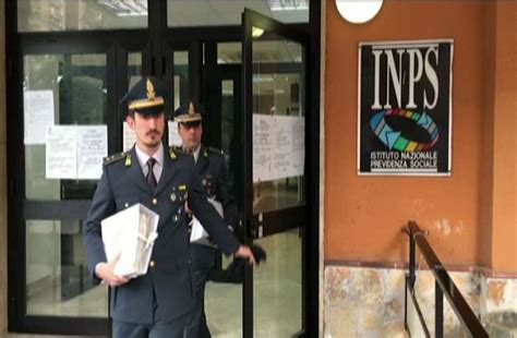 Aversa Maxi Blitz Della Guardia Di Finanza 7 Arresti E Sequestri Per