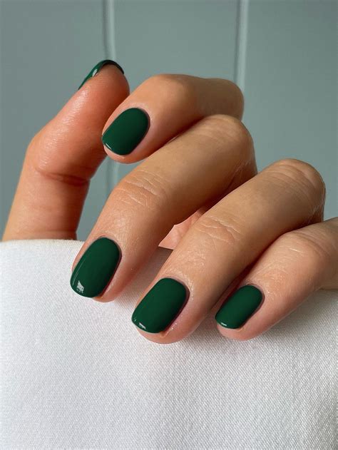 Elevate Your Style With Pcs Short Oval Dark Green Fake Nail Set For