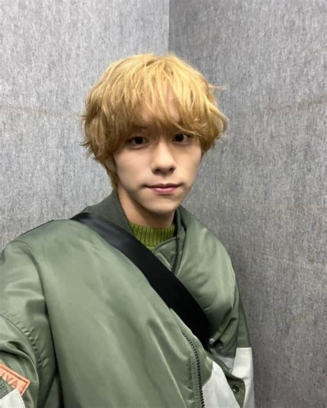 山下幸輝さんのインスタグラム写真 山下幸輝instagram「throwbackスーパーblonde Hair👦🏼💦」11月22