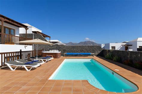 Best Villas in Lanzarote | Villa Jeamir 1