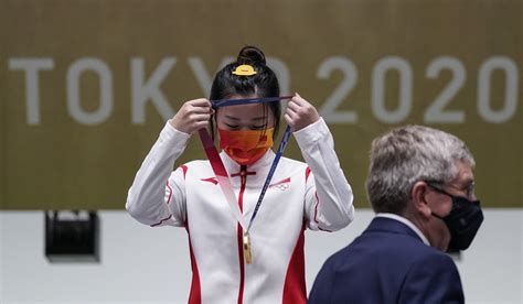 Tokyo Olympics Chinese Shooter Yang Qian Wins First Gold Medal Of