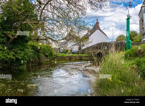 Pretty Stream and Cottages, South Pool, Devon Stock Photo - Alamy