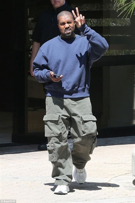 Yeezy Foam Runner Outfit Ideas For Men Shorts Sweatpants Summer