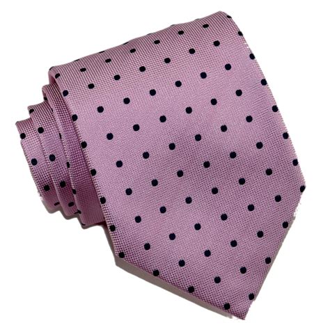 Elegante Cravatta Rosa Con Piccoli Pois Blu Navy Realizzata Su Misura