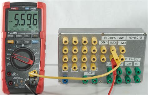 Multimeter and voltage measurement