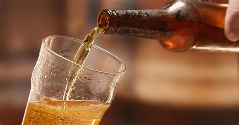 Ótima técnica para gelar cerveja em APENAS 1 minuto Confira