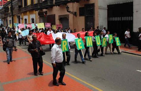 Gobernadores regionales y Alcaldes en pie de lucha exigiendo derogación